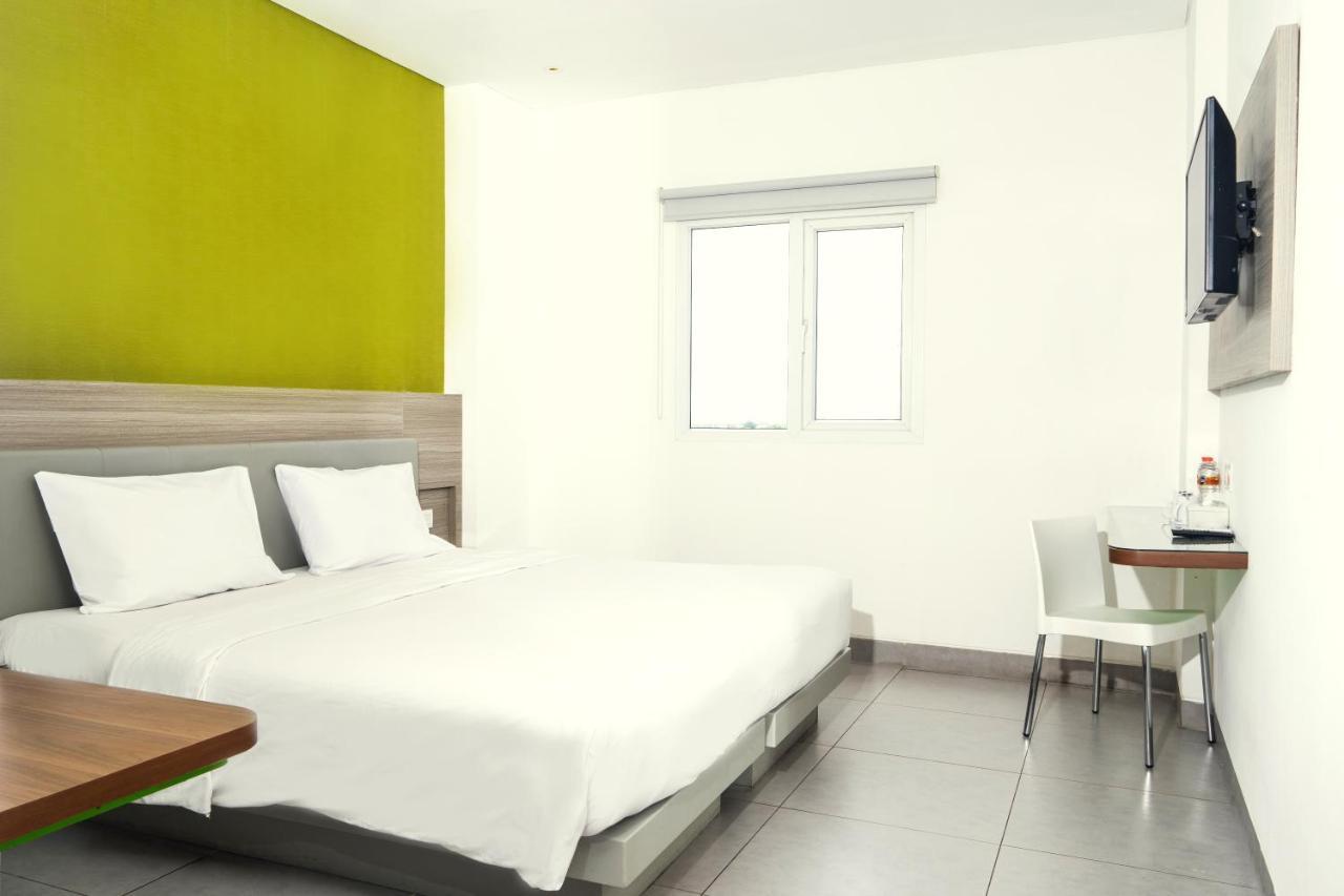 Lynn Hotel Serang Exterior photo